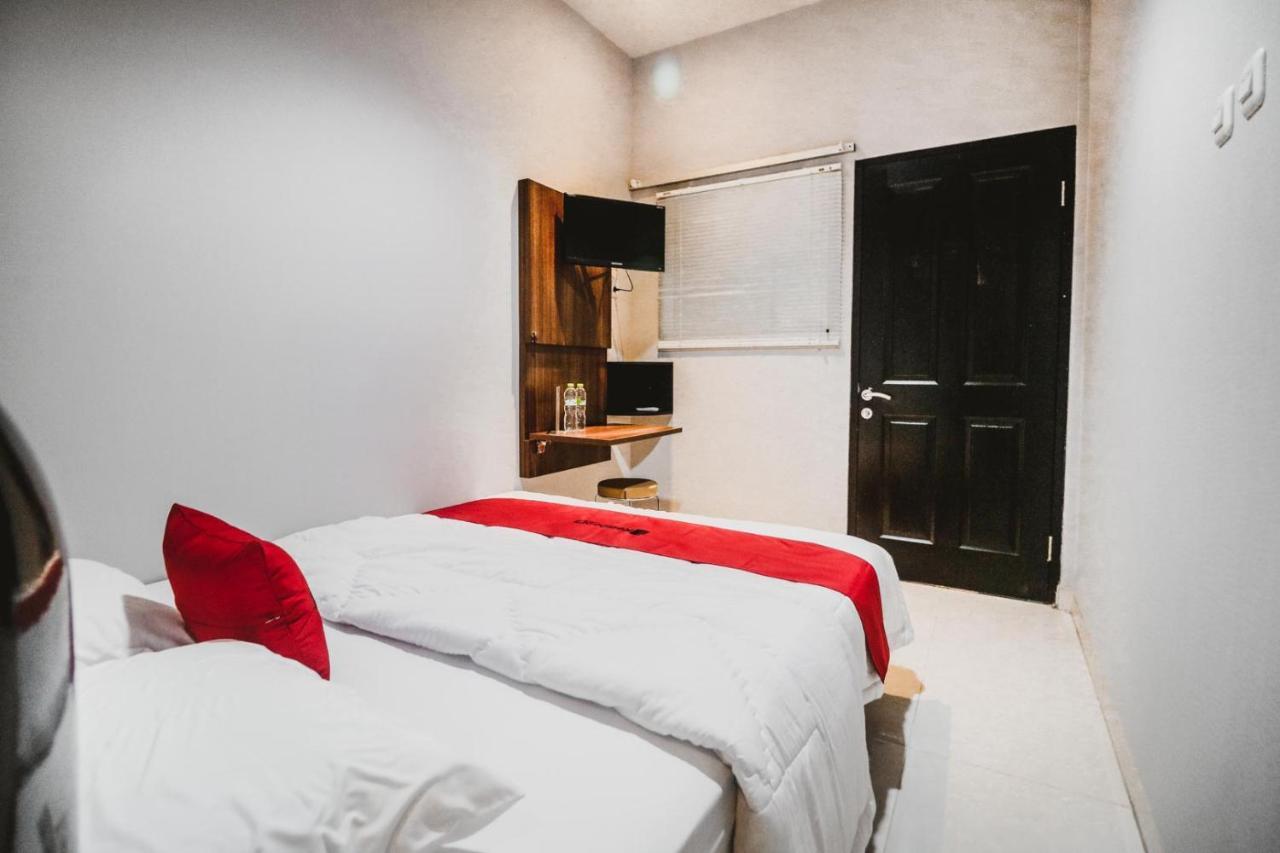 Reddoorz Near Kebon Jeruk Τζακάρτα Εξωτερικό φωτογραφία