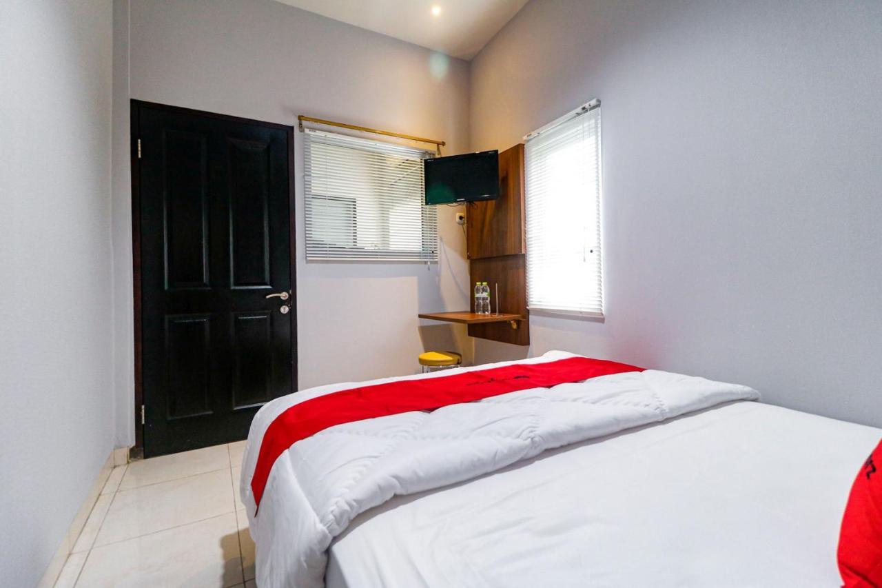 Reddoorz Near Kebon Jeruk Τζακάρτα Εξωτερικό φωτογραφία