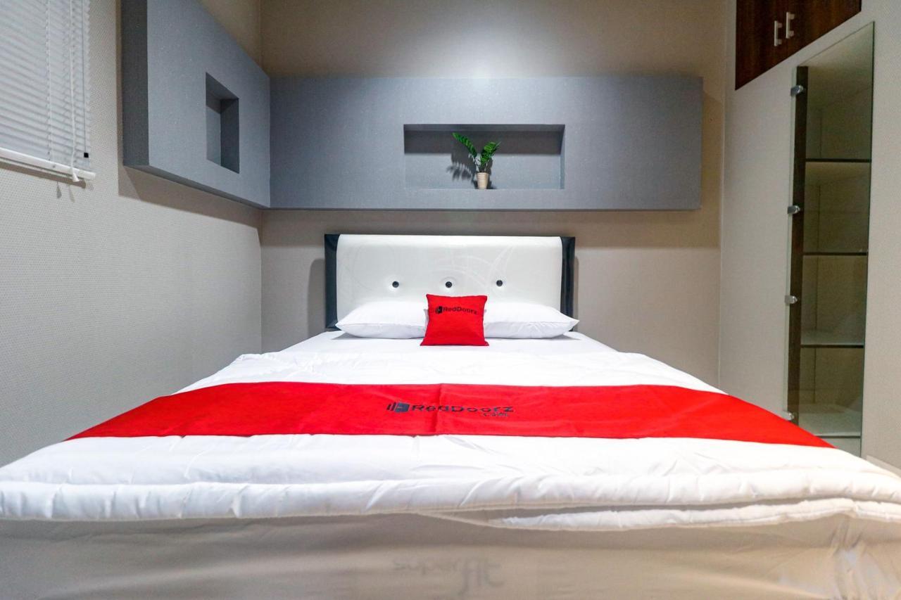 Reddoorz Near Kebon Jeruk Τζακάρτα Εξωτερικό φωτογραφία