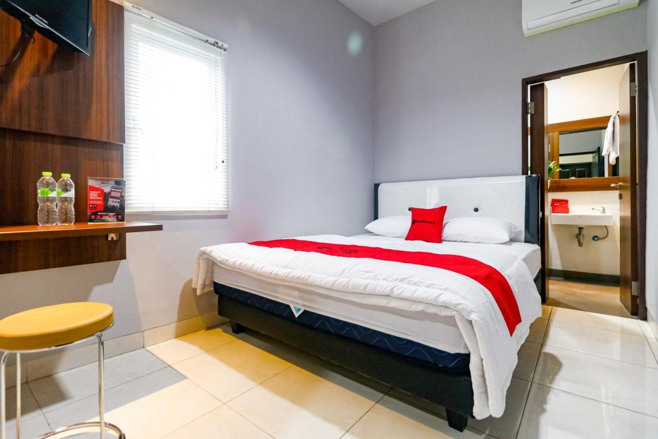 Reddoorz Near Kebon Jeruk Τζακάρτα Εξωτερικό φωτογραφία