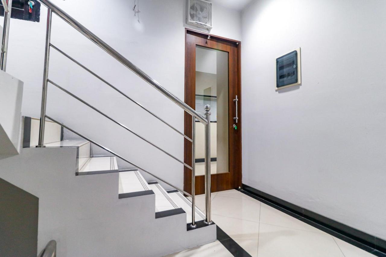 Reddoorz Near Kebon Jeruk Τζακάρτα Εξωτερικό φωτογραφία